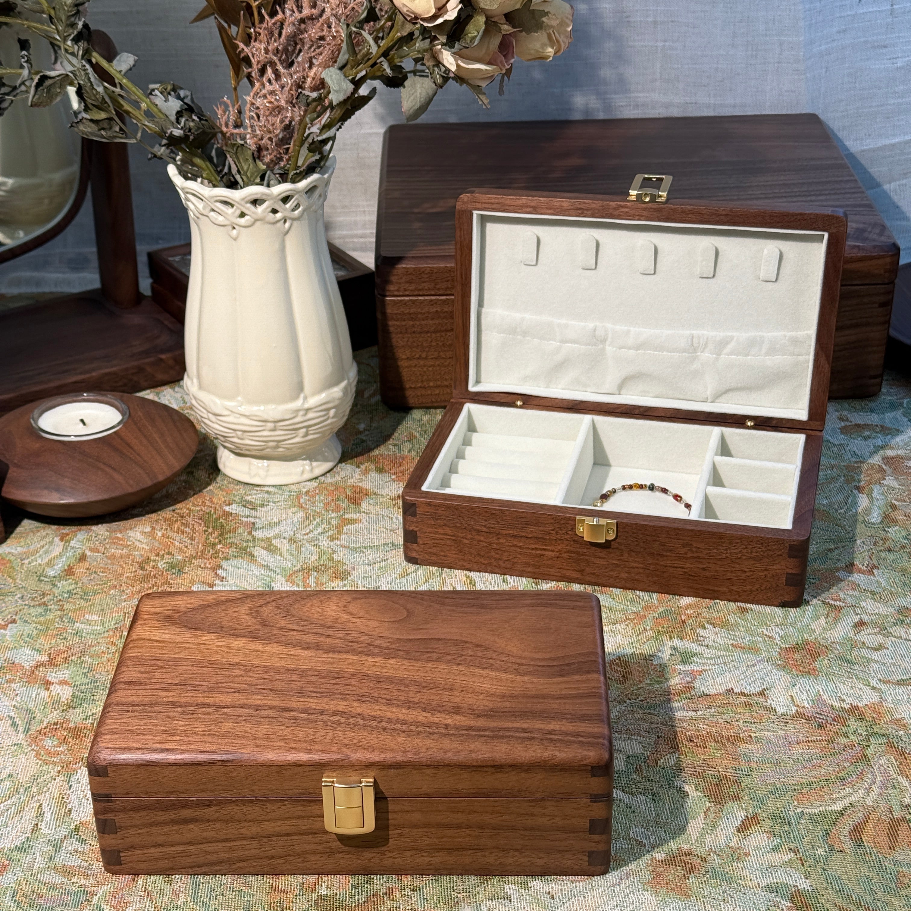 Emerald Minimalist Walnut Jewelry Box
