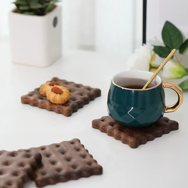 Crunchy Walnut Biscuit Coaster Set (4pcs)