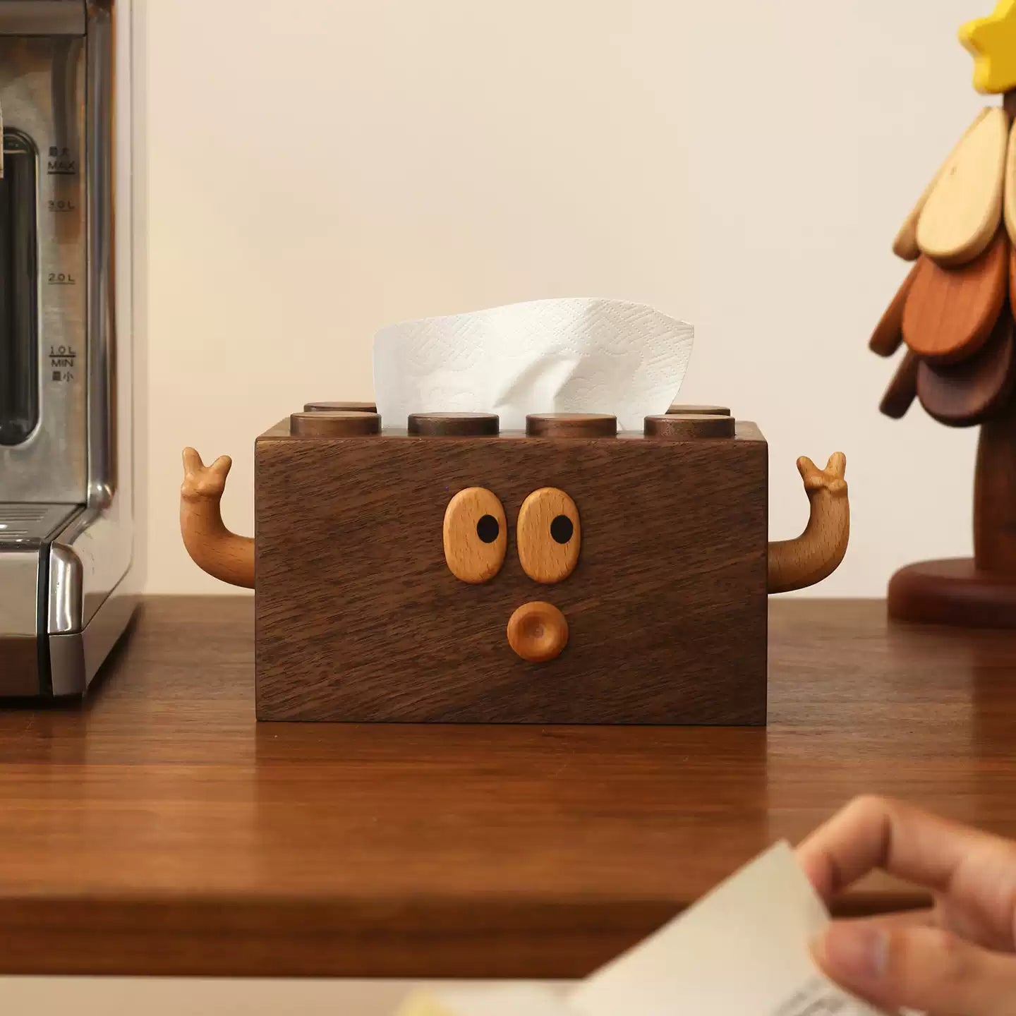 Pouty Walnut Tissue Box
