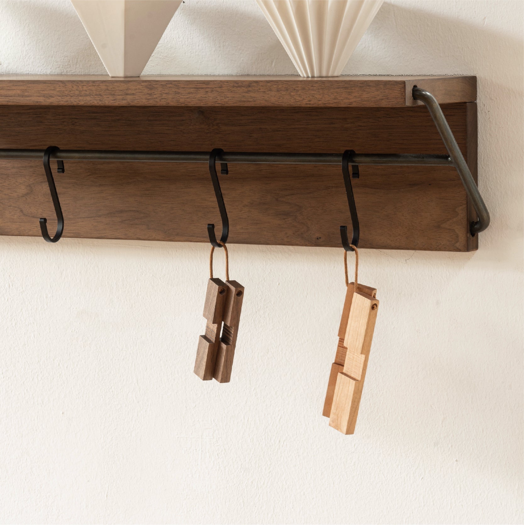 Cross Solid Wood Heat-Resistant Trivet