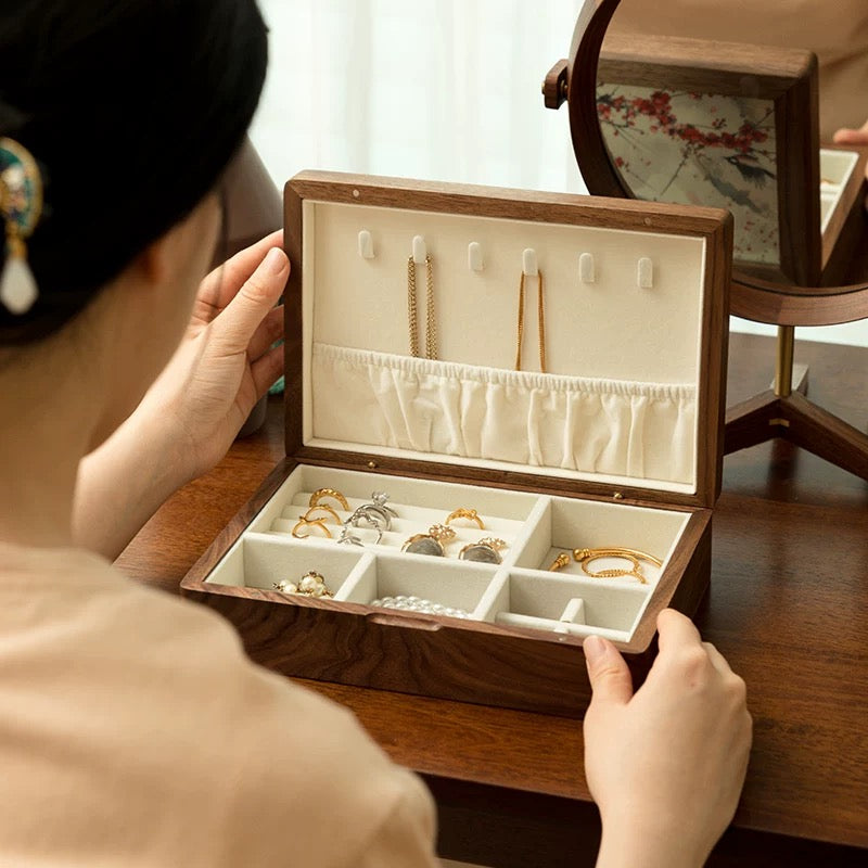 Solara Walnut Retro Embroidered Jewelry Box