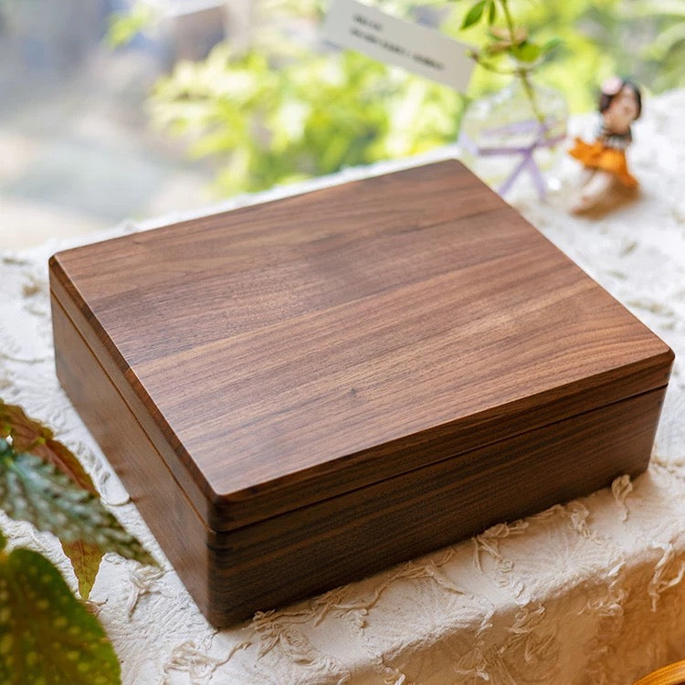 Verdura Solid Walnut Double-Layer Jewelry Box