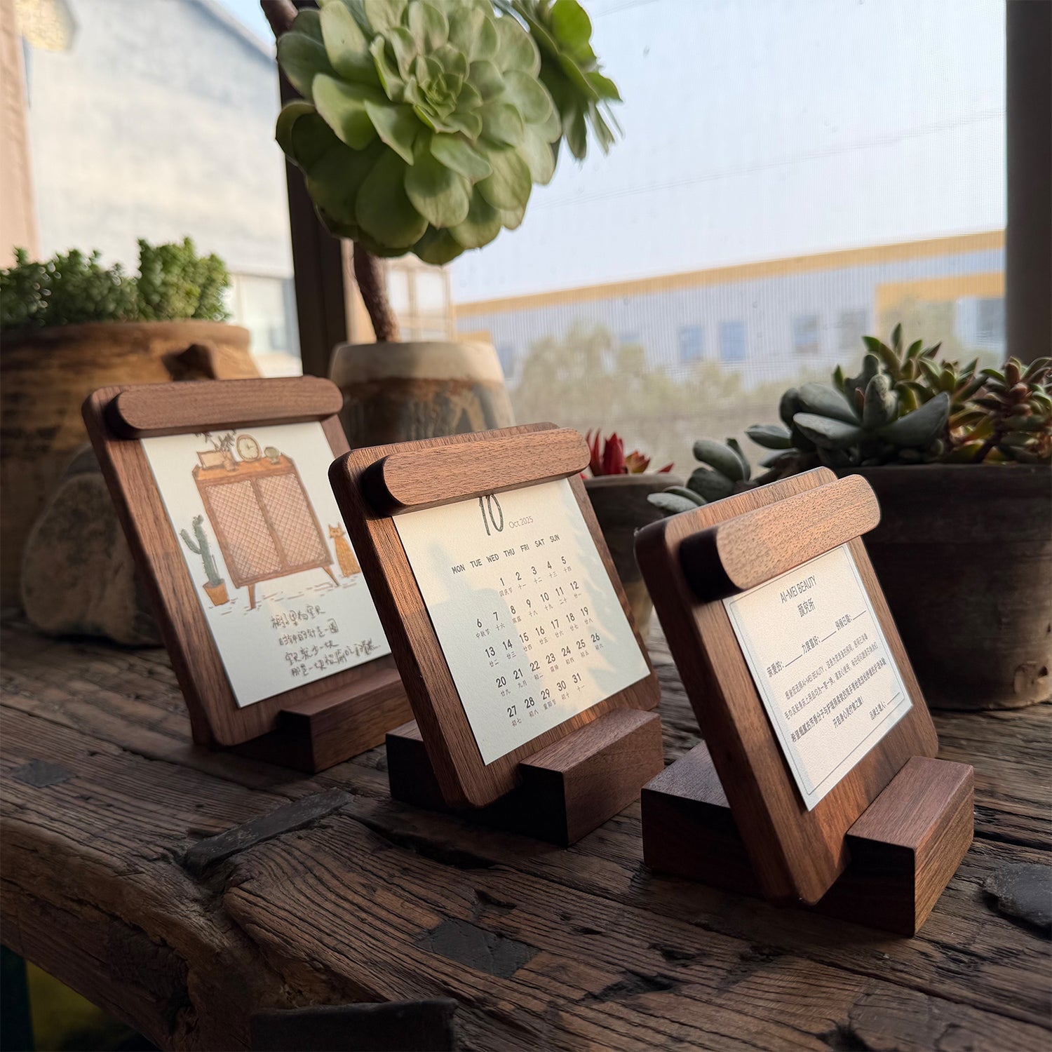 Mono Minimalist Walnut Magnetic Menu Stand for Cafés