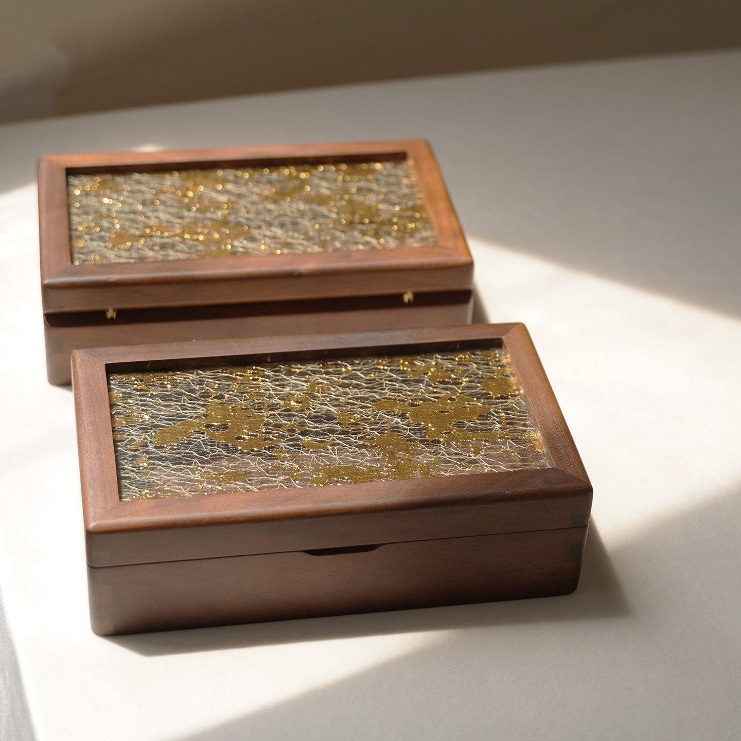 Suntrace Solid Walnut Jewelry Box with Art Laminated Tempered Glass
