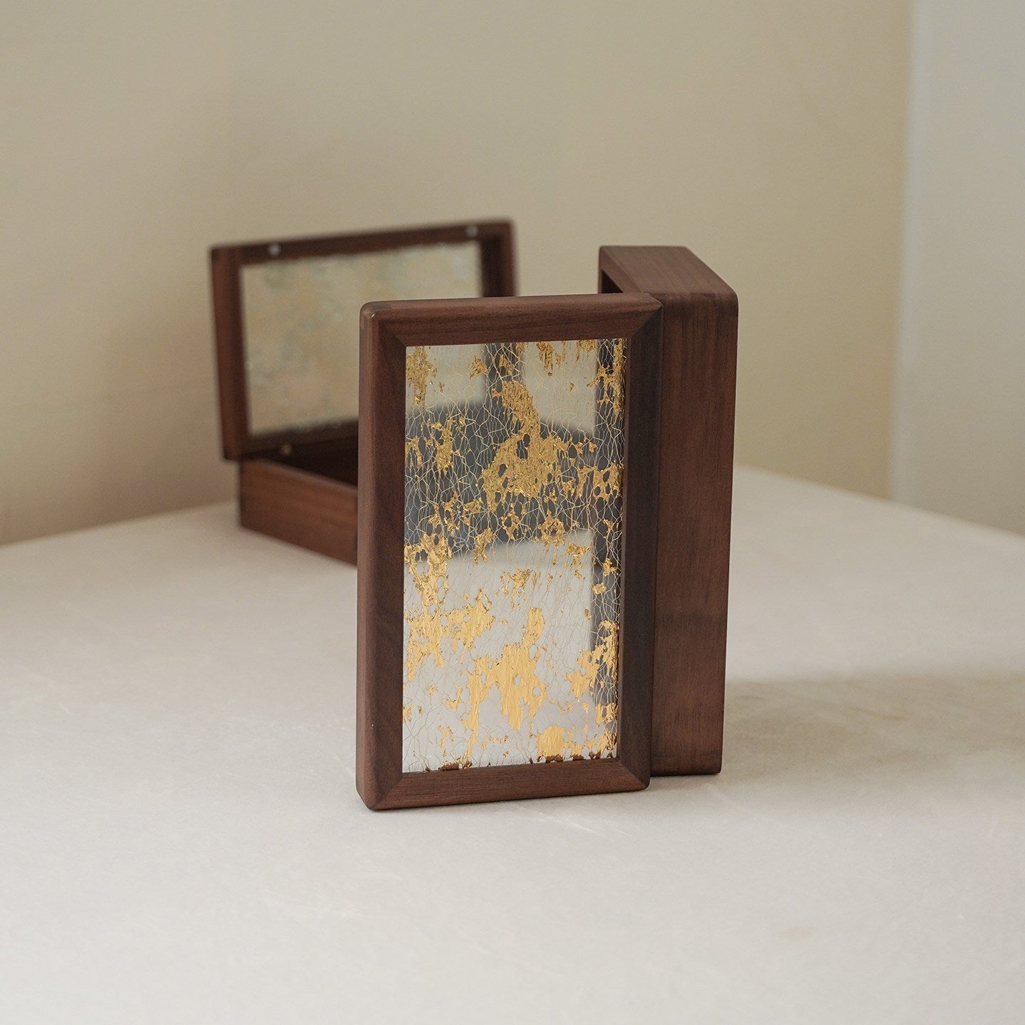 Suntrace Solid Walnut Jewelry Box with Art Laminated Tempered Glass