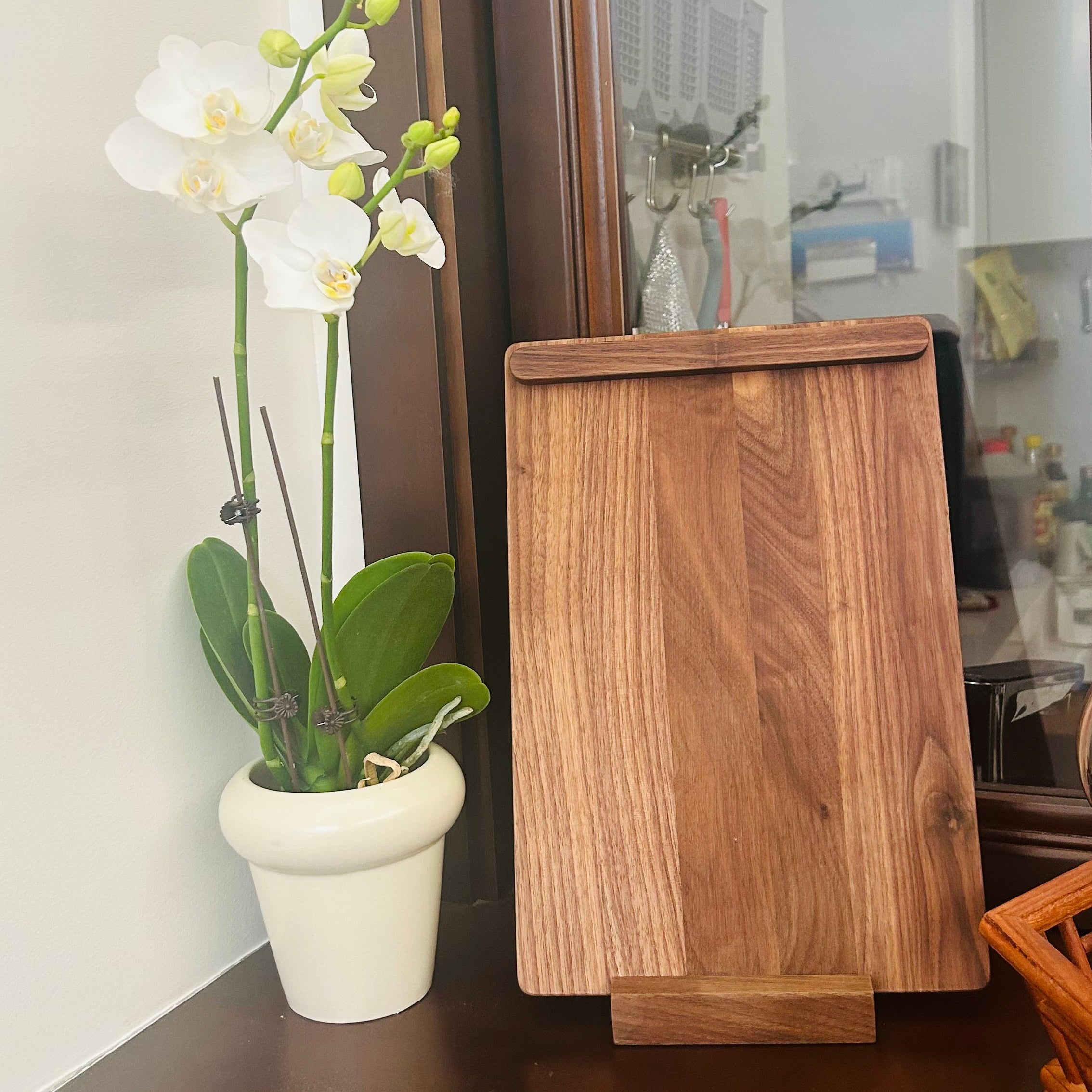 Woodlist Walnut Tabletop Menu Stand