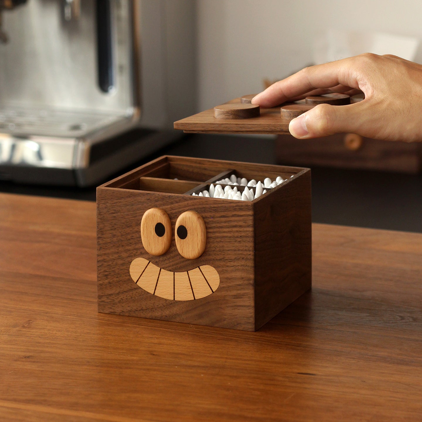 Pouty Walnut Tissue Box