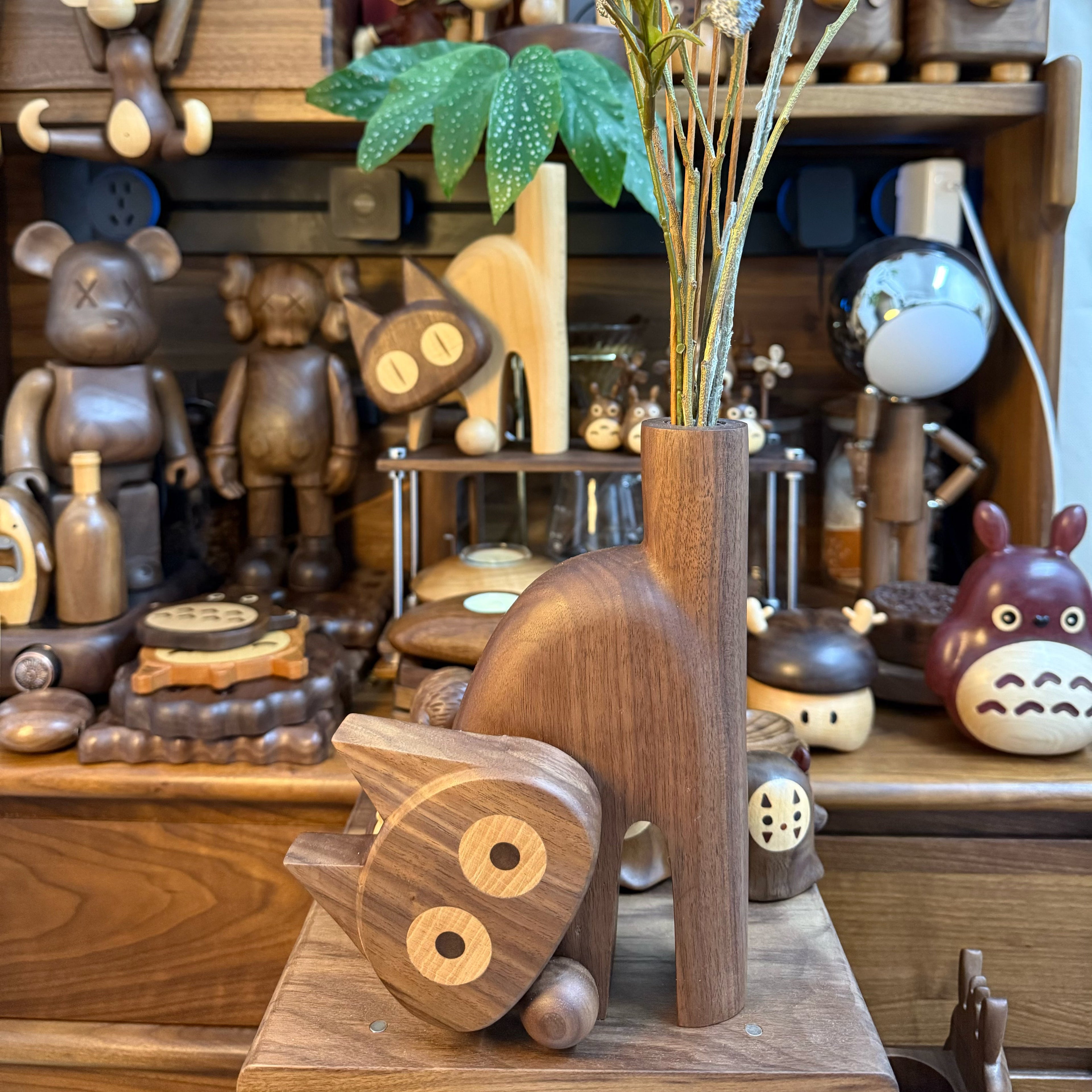 Meow Natural Wooden Flower Vase