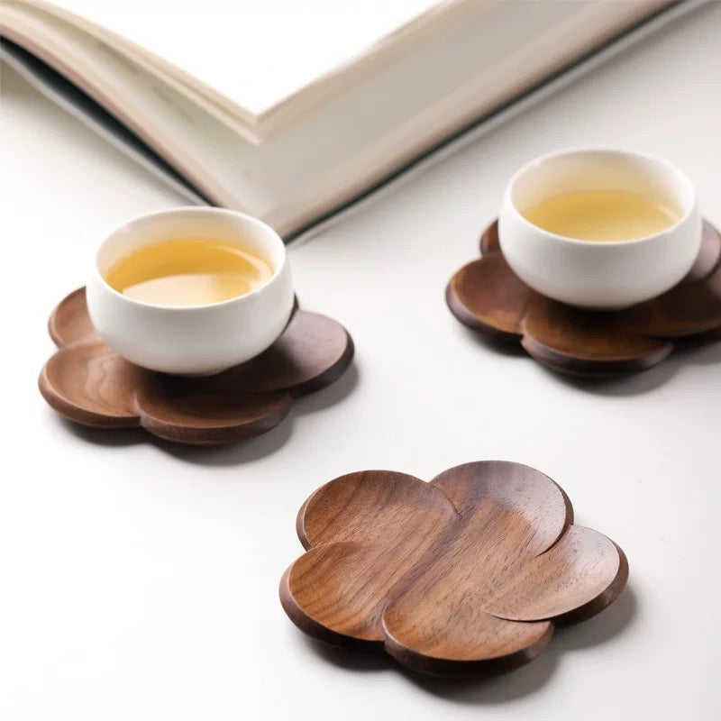 Petal Walnut Coaster Set (4 pcs)