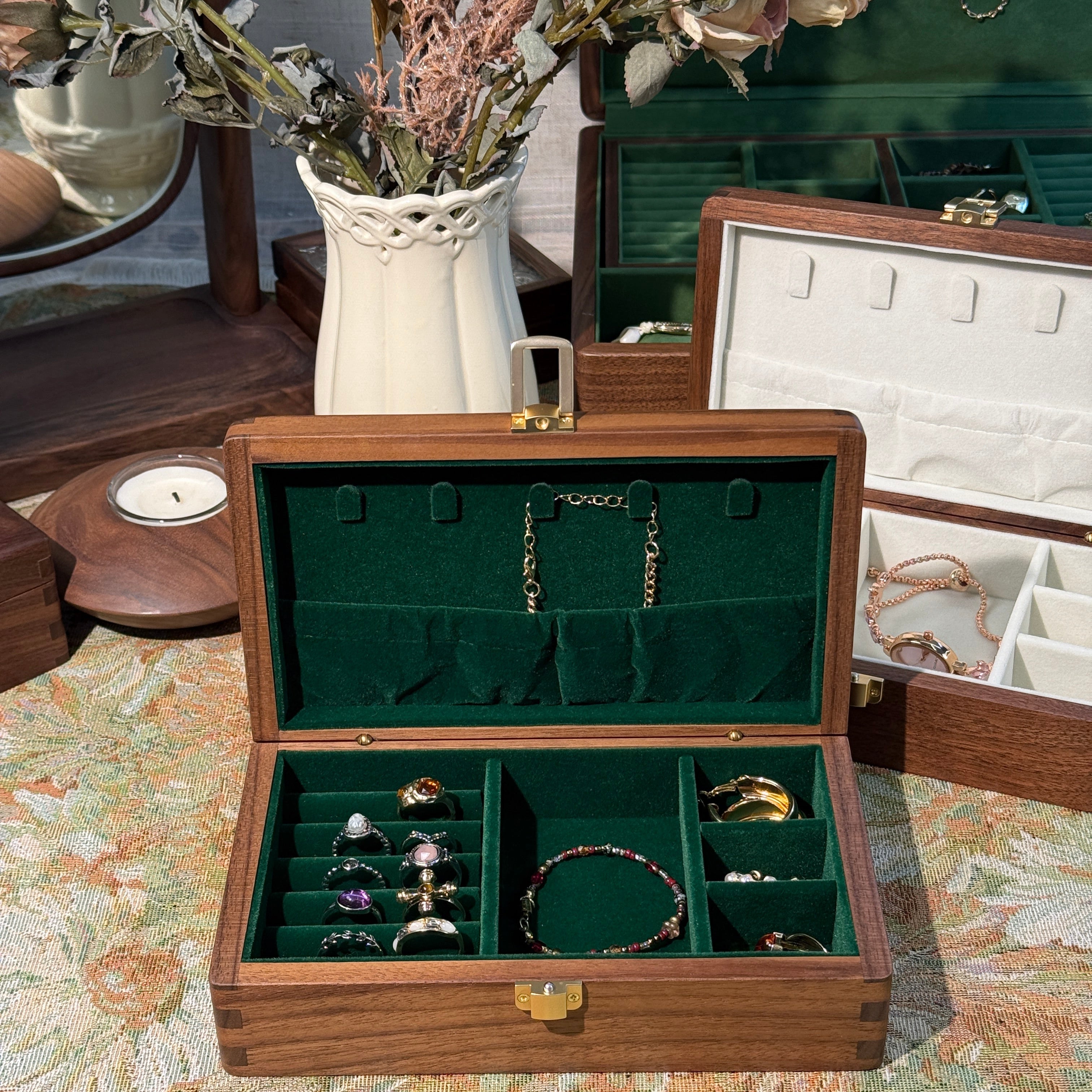 Emerald Minimalist Walnut Jewelry Box