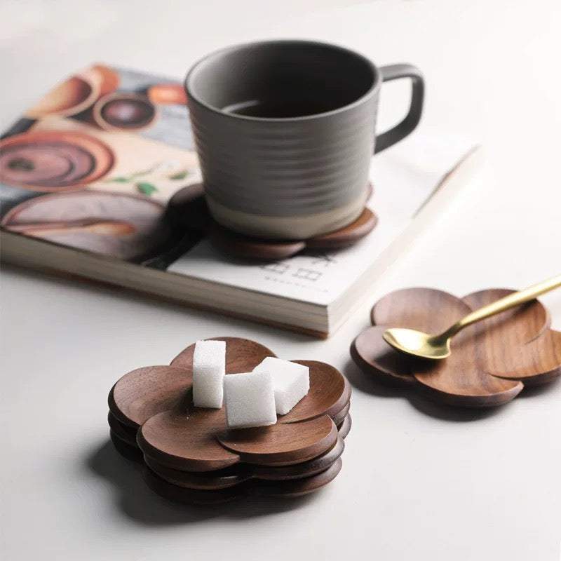 Petal Walnut Coaster Set (4 pcs)
