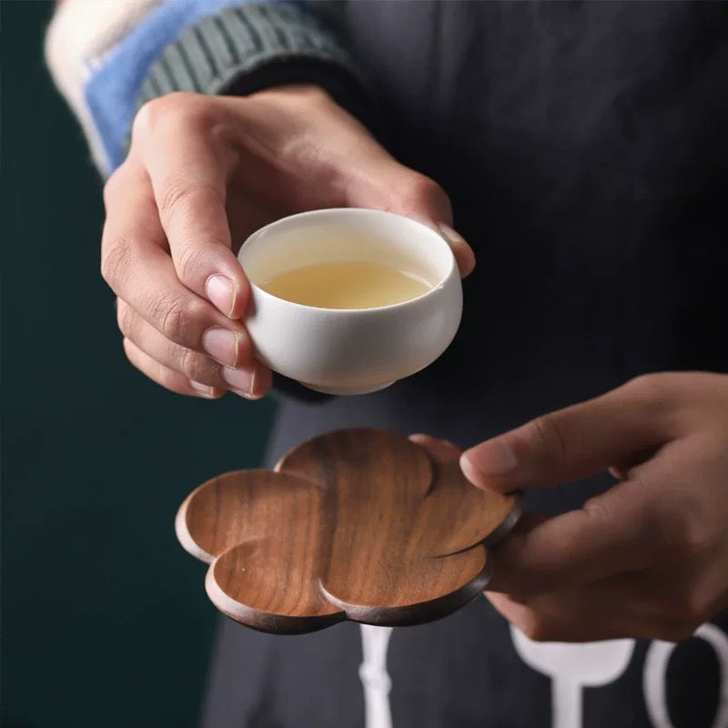 Petal Walnut Coaster Set (4 pcs)